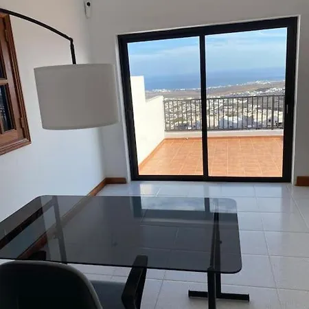 Valiente Villa Tias