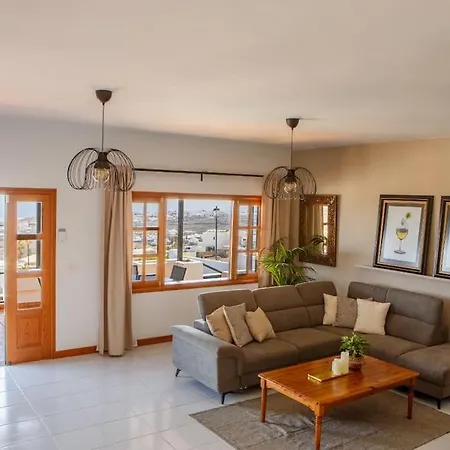 Valiente Villa *