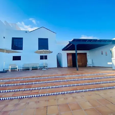 Villa Valiente Tias